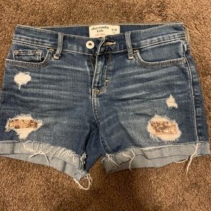 Abercrombie girls shorts. 9/10